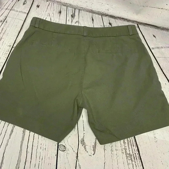 Banana Republic‎ khaki green shorts women’s size 4 - Picture 3 of 9